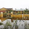 10月7日上午，广平多所学校仍被洪水淹没